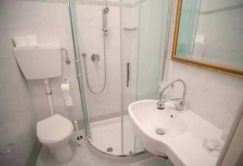 Hotelli Villa Silvie Rose