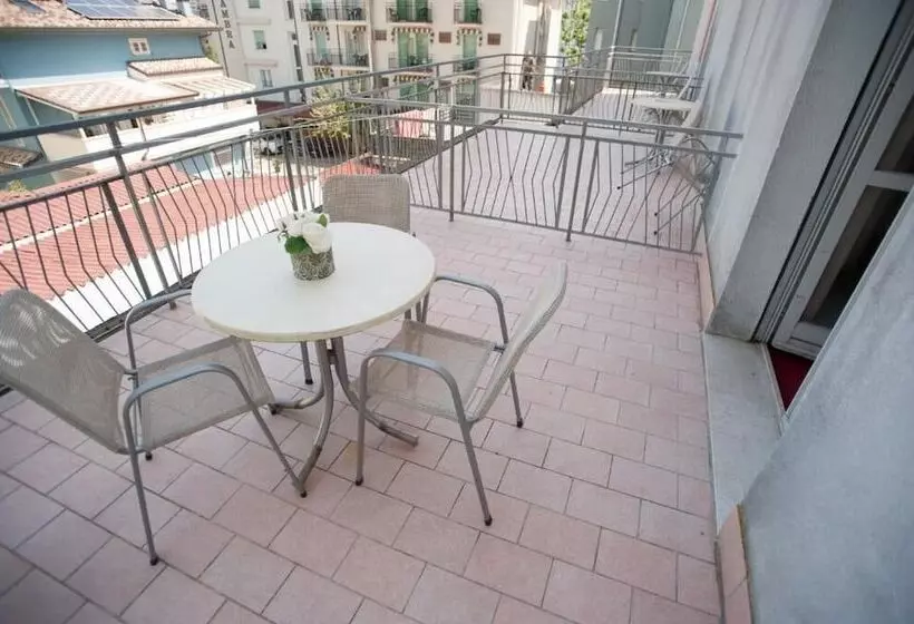 Hotelli Villa Silvie Rose