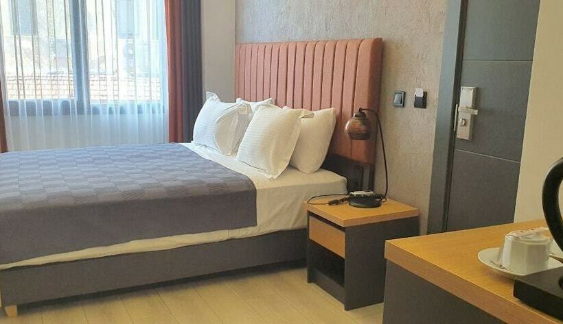 Woynpoint Hotel & Cafe