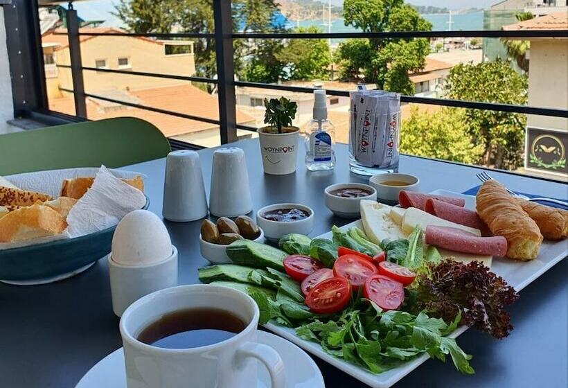 Woynpoint Hotel & Cafe