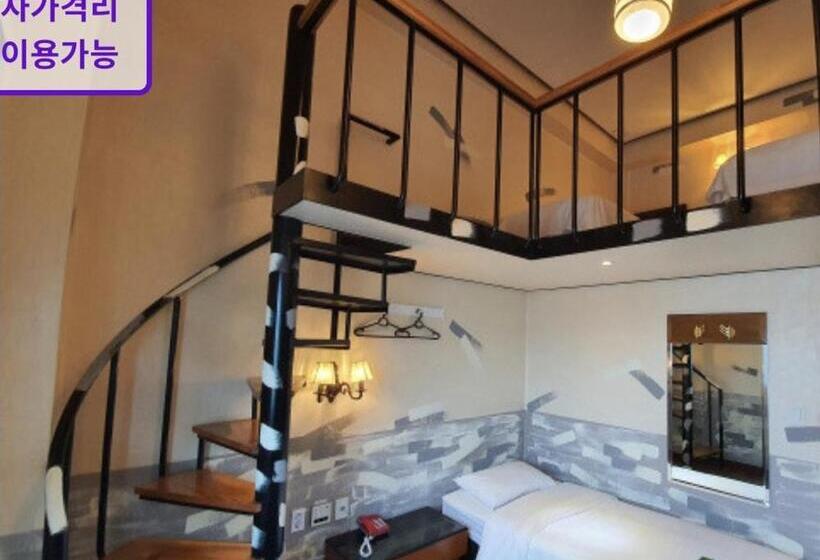 Friendly Dh Naissance Hotel By Mindrum Group