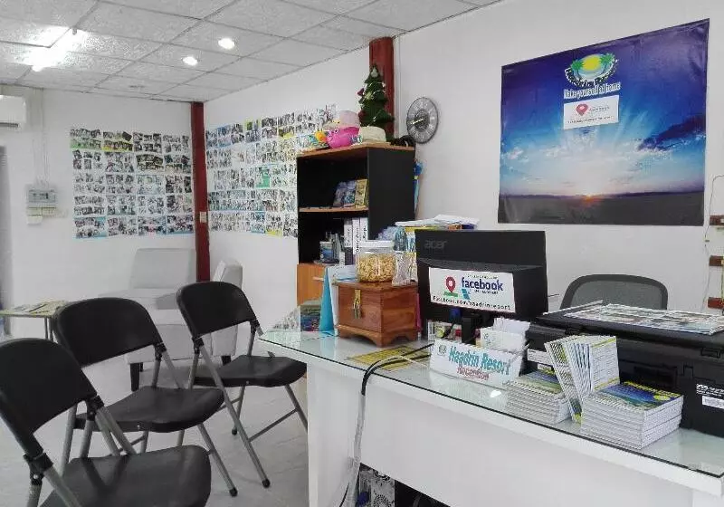 ホテル Bt @ Haadrin