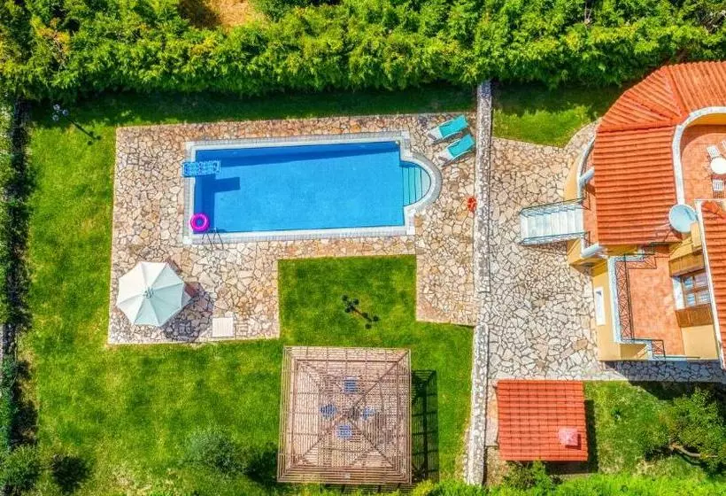 هتل Kefalonia Houses