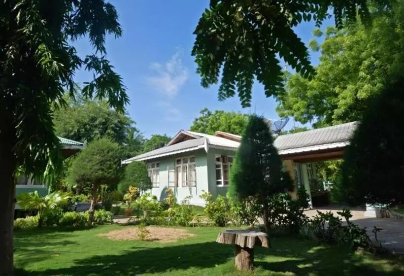 هتل Kyaw