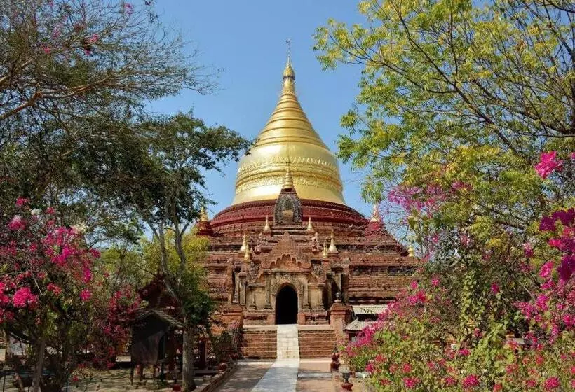 هتل Kyaw