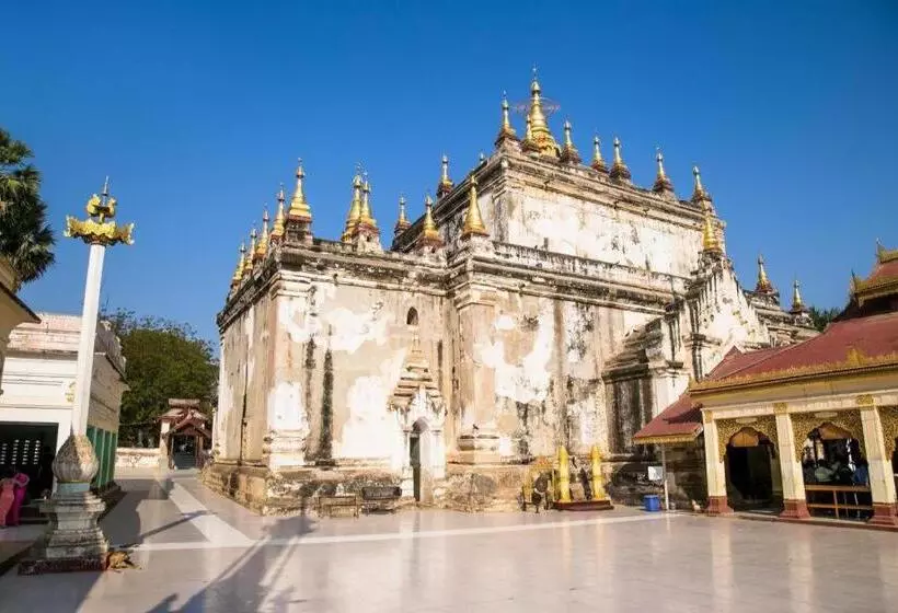 هتل Kyaw