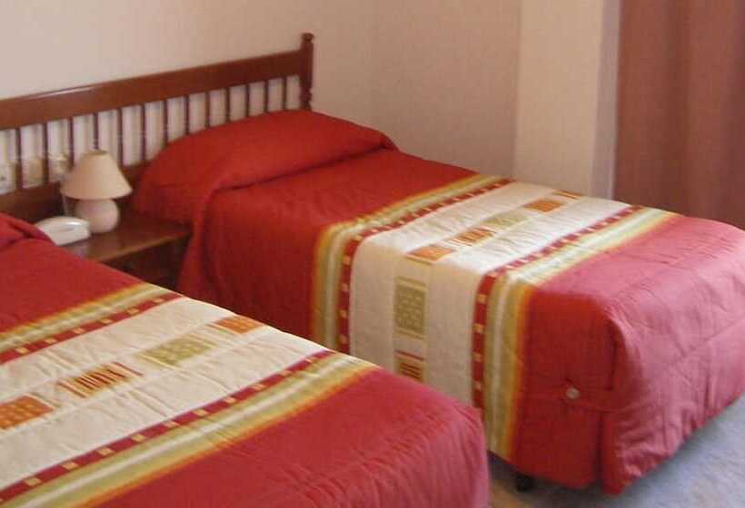 בית מלון כפרי La Alegría