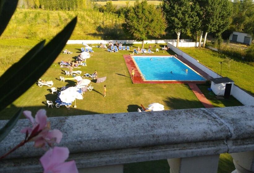 בית מלון כפרי La Alegría