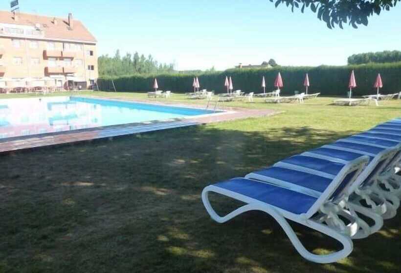 בית מלון כפרי La Alegría