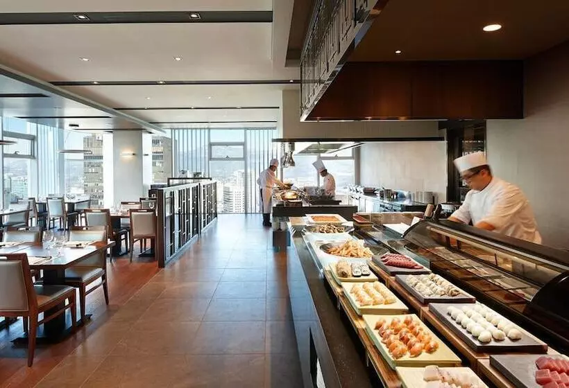 Lotte City Hotel Myeongdong