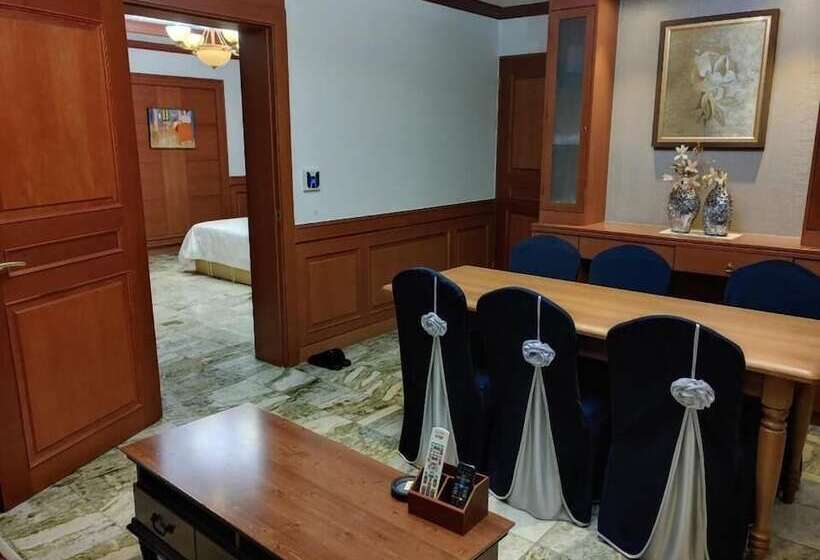 Hotel Metro Pol Tourist