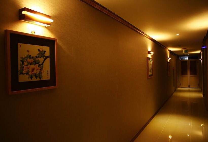 Hotel Metro Pol Tourist