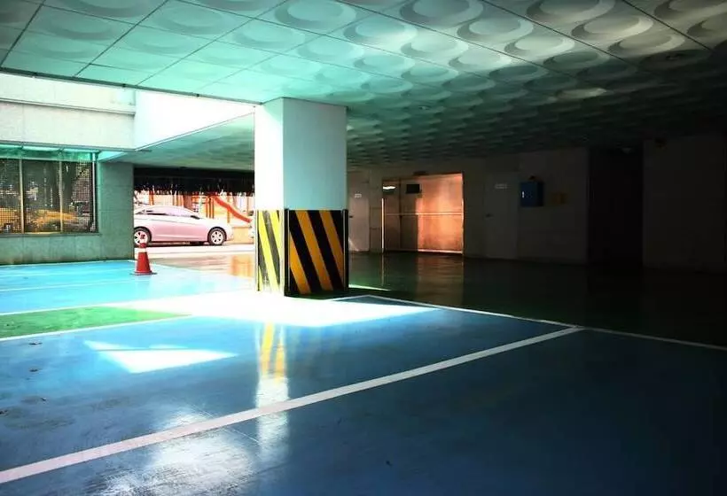 هتل Metro Pol Tourist