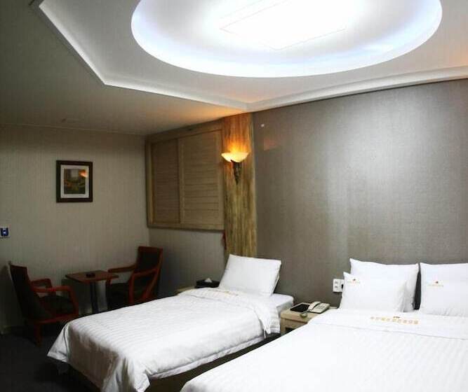 Hotel Metro Pol Tourist