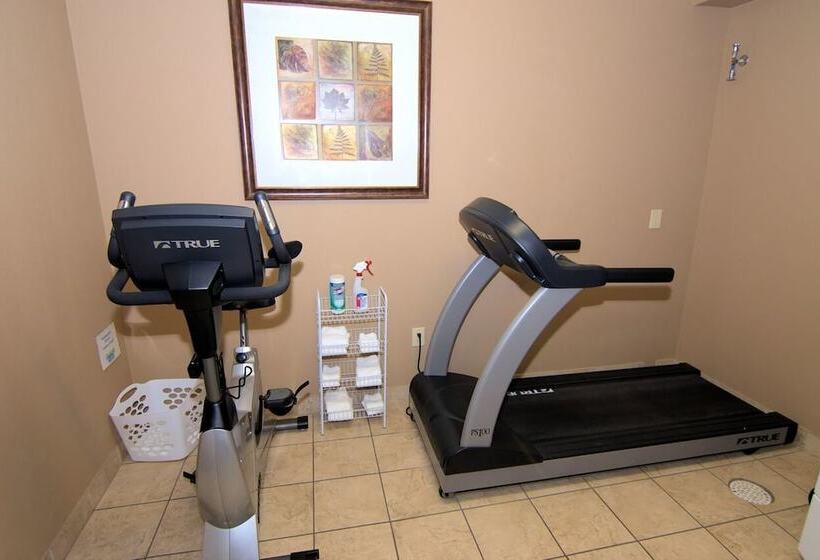 فندق Rock Island Inn & Suites