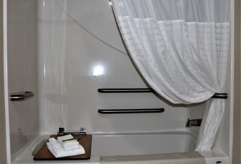 فندق Rock Island Inn & Suites