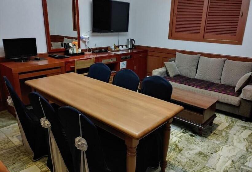 Hotel Metro Pol Tourist