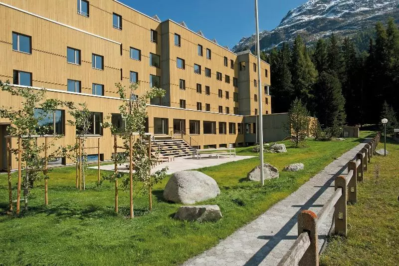 هتل St. Moritz Youth Hostel