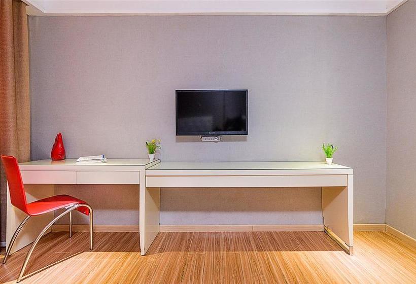 Kaiserdom Hotel Airport Road