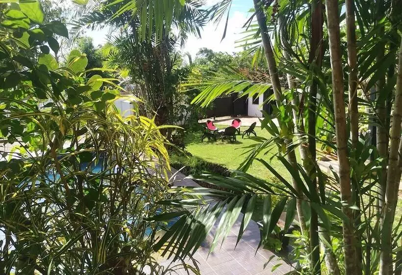 La Pernela Beachfront Resort