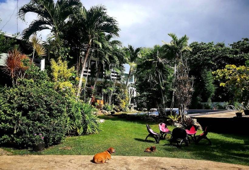 La Pernela Beachfront Resort