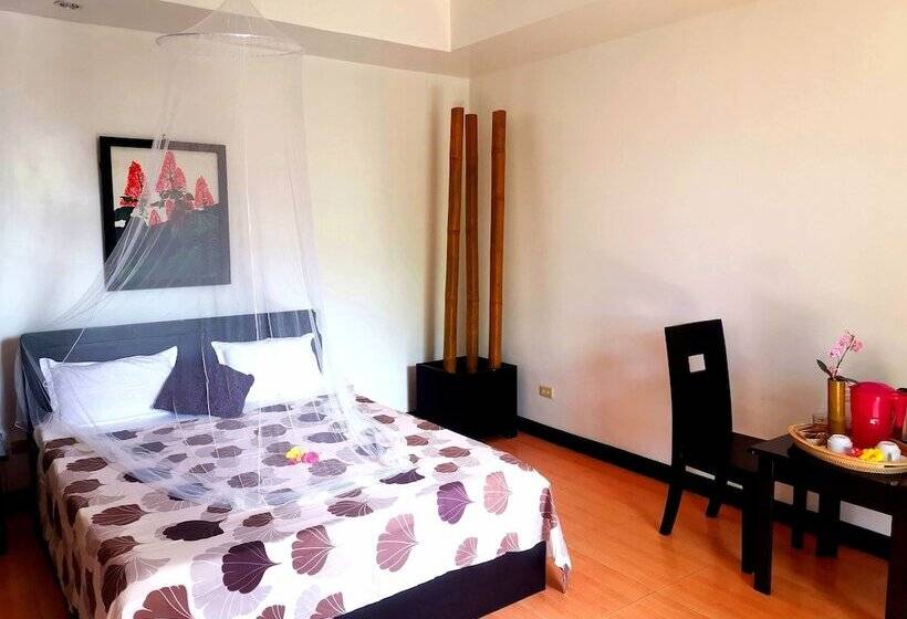 La Pernela Beachfront Resort