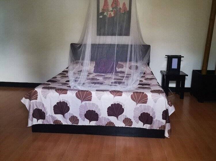 La Pernela Beachfront Resort