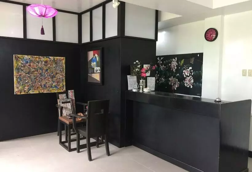 La Pernela Beachfront Resort