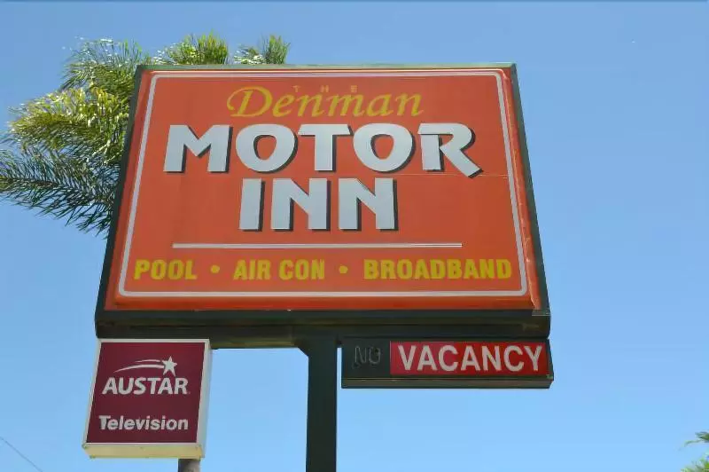 モーテル Denman Motor Inn