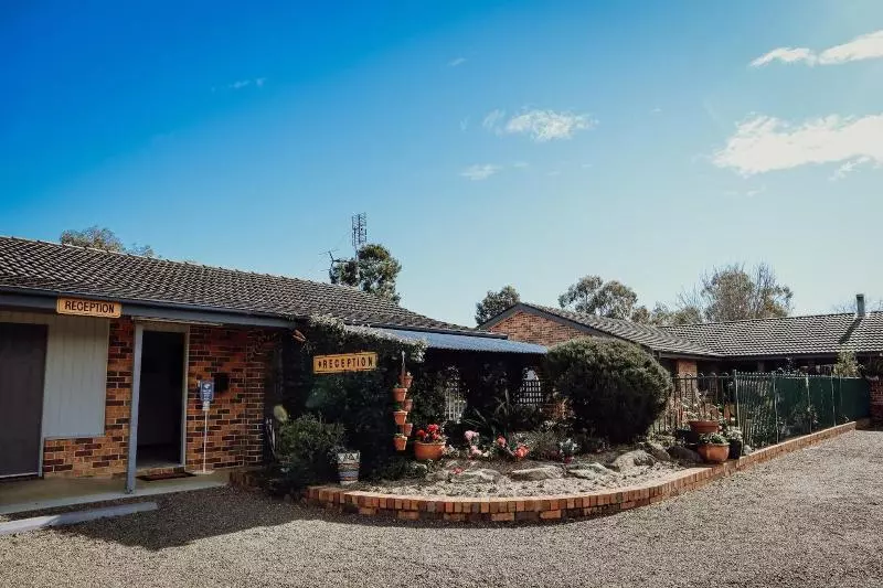 モーテル Denman Motor Inn