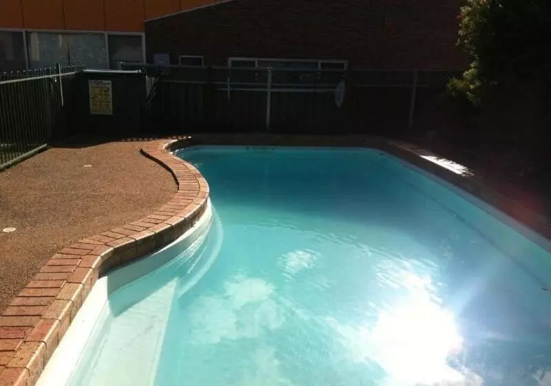 モーテル Denman Motor Inn