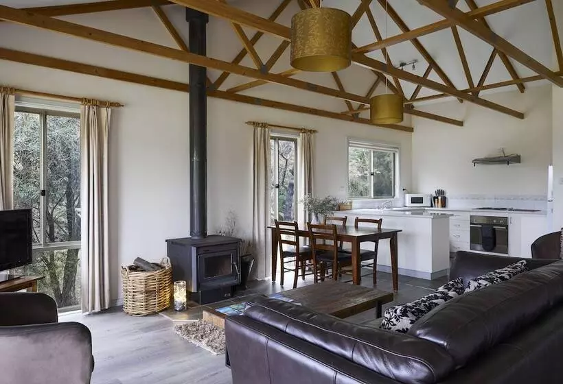 Mystery Bay Cottages