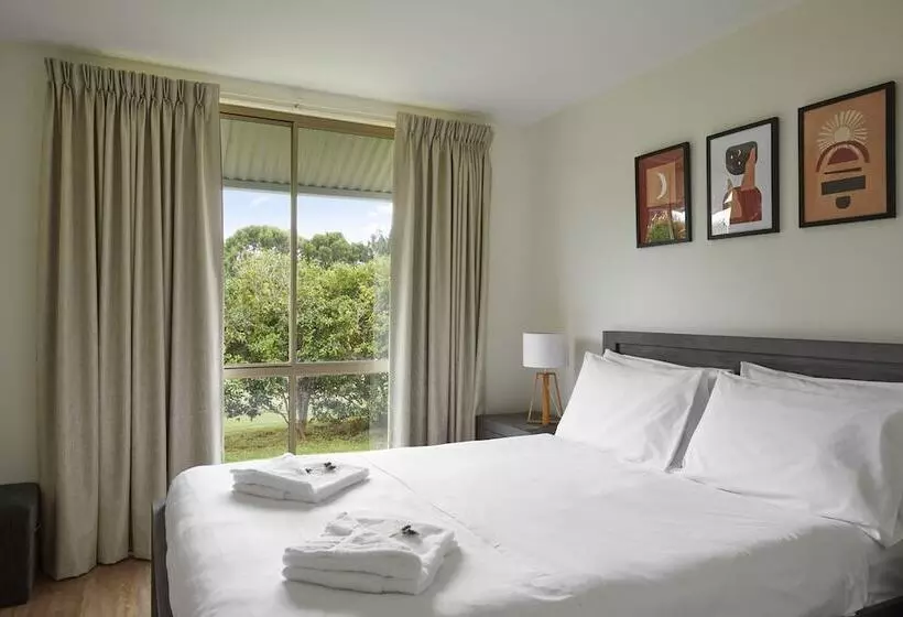 Mystery Bay Cottages