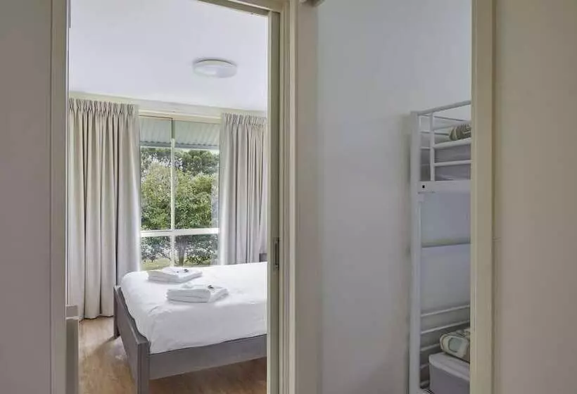 Mystery Bay Cottages