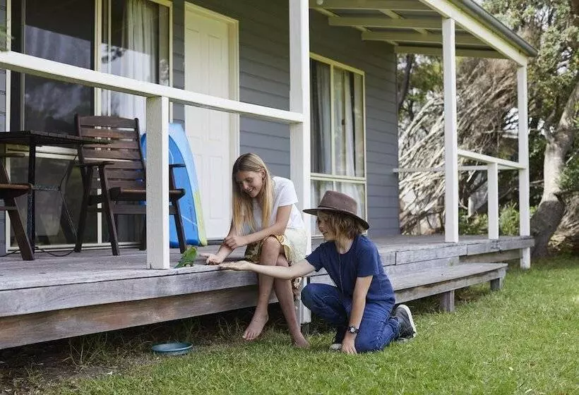 Mystery Bay Cottages