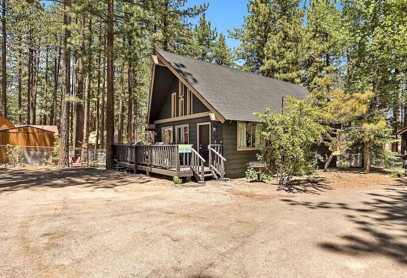 Backway Hideaway Close To The Village!