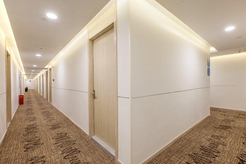 Hotel Hanting  Wuhan Zhongshan Park Metro Station