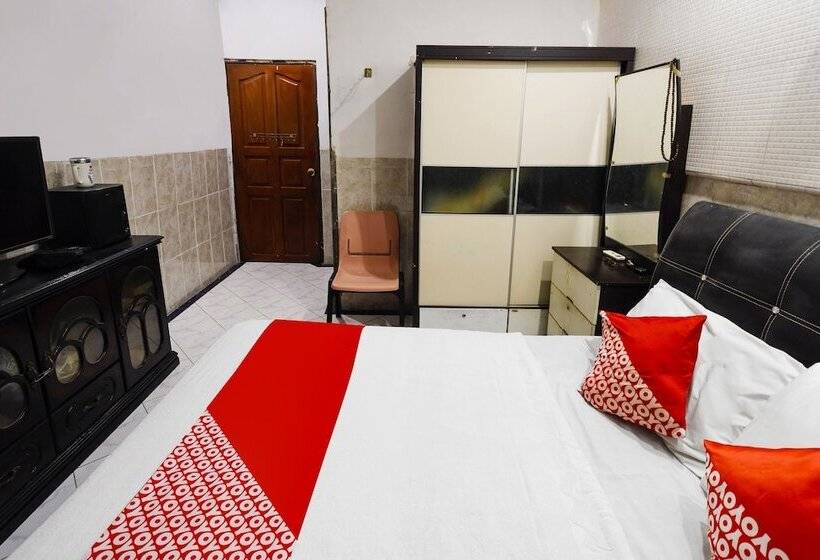 Отель Oyo 91195 Manisee 1 Homestay Syariah