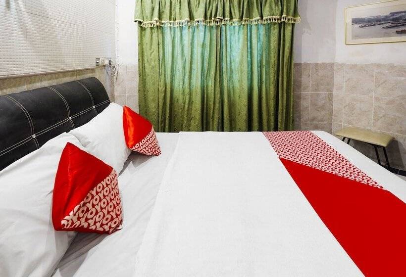 Отель Oyo 91195 Manisee 1 Homestay Syariah