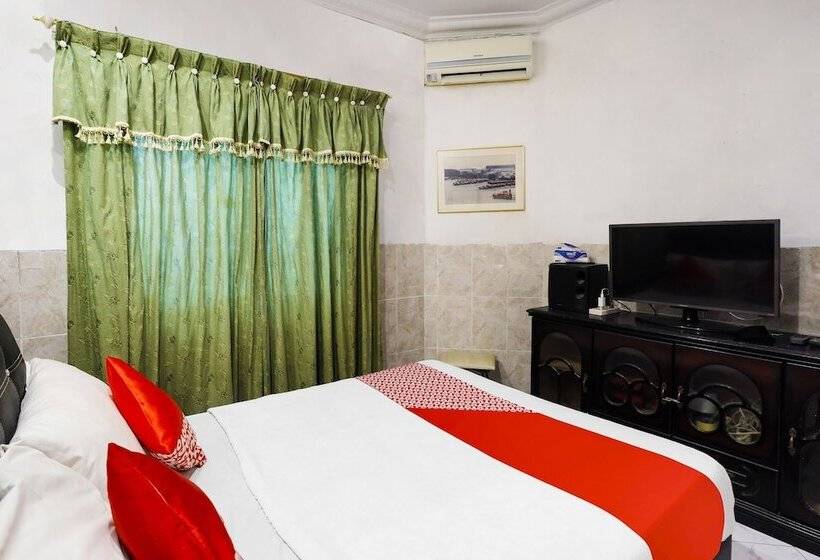 Отель Oyo 91195 Manisee 1 Homestay Syariah