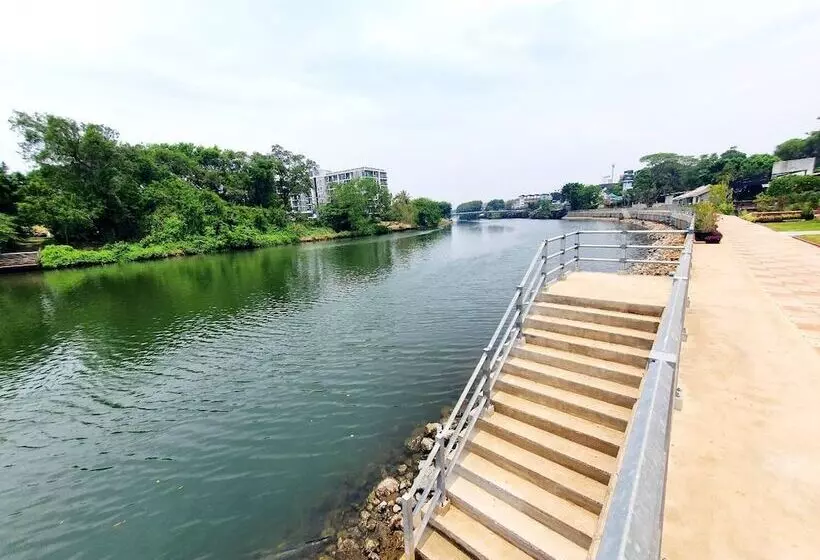 هتل Usabai Riverside Boutique