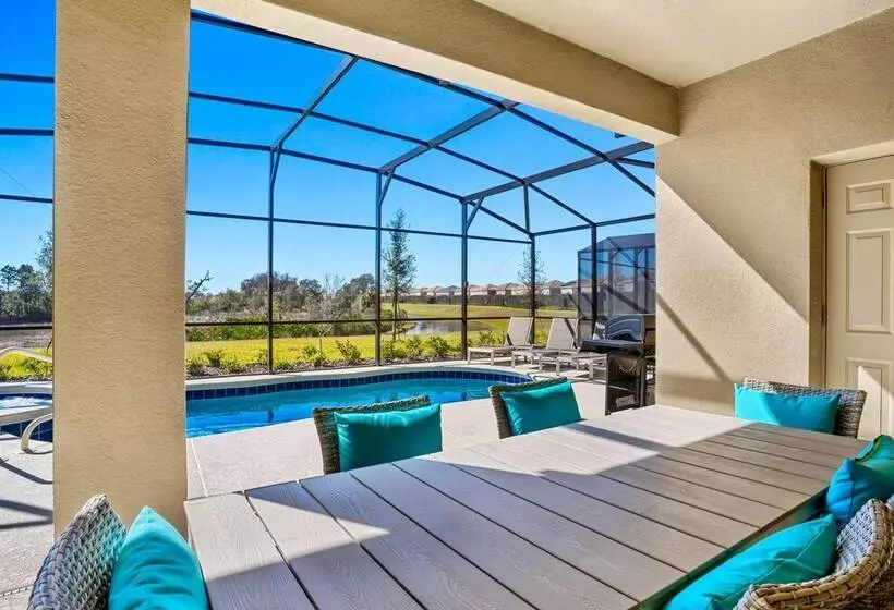 7663 Oakmoss Loop