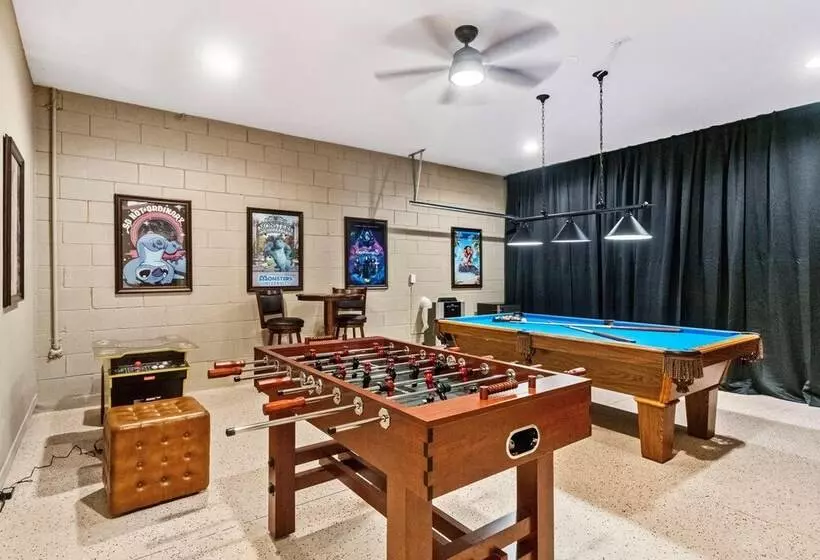 7663 Oakmoss Loop