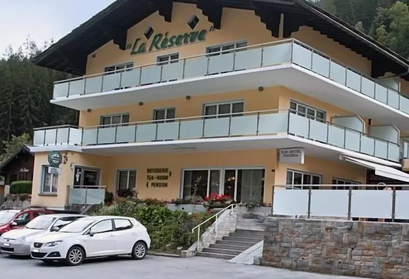 ホテル La Réserve