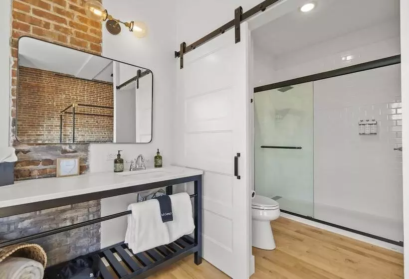 Hotelli The Literary