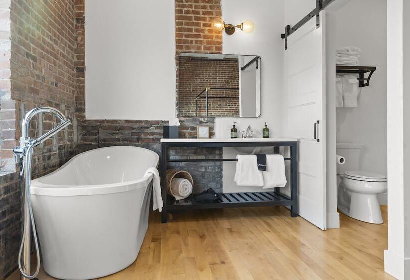 فندق The Literary