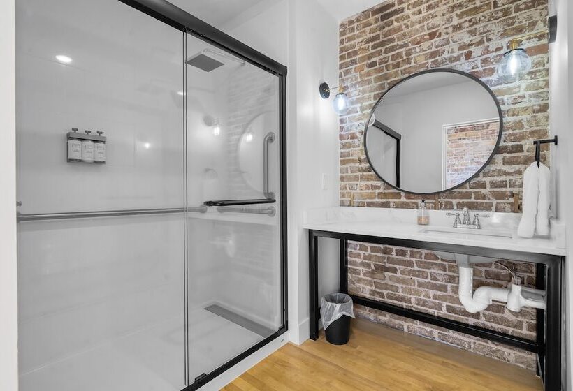 فندق The Literary