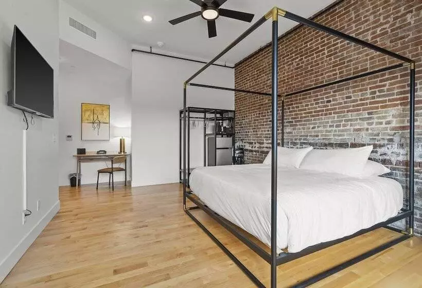 Hotelli The Literary