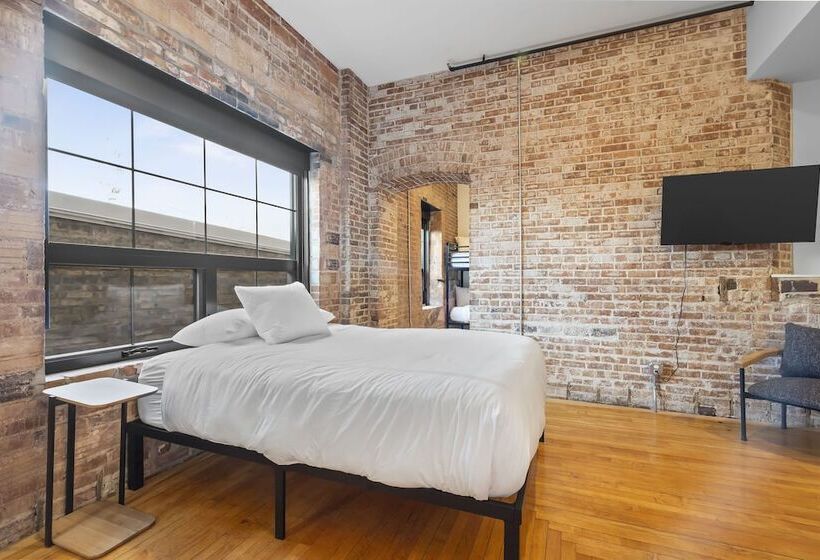 فندق The Literary