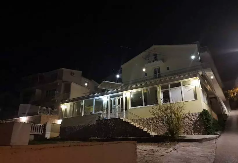 ホテル Villa Kairos